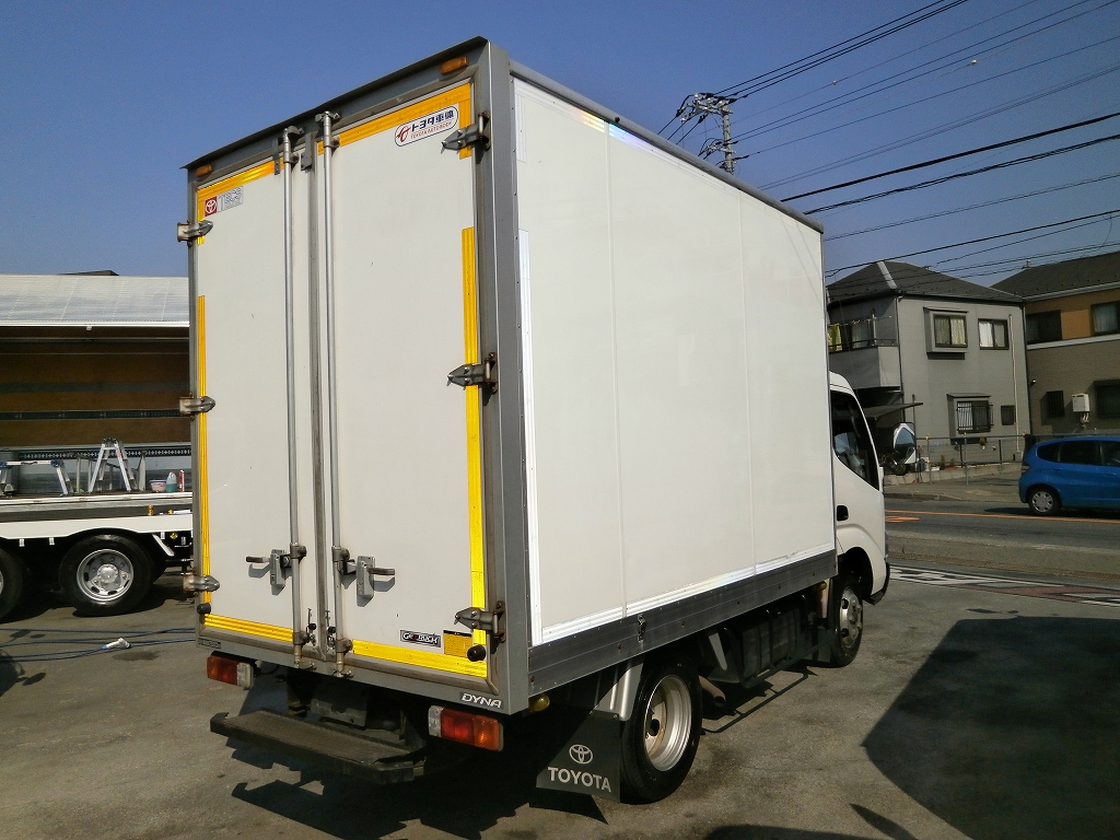 ②左斜め後ろ